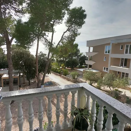 Stanko Apartment Petrcane